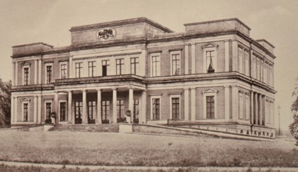 <p>Huis Enghuizen, in 1835 ontworpen door Jacob Coers (Harenberg 2009). </p>
